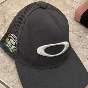 Oakley Pro Am Golf Cap Spell Out Logo NewEra 39Thirty Baseball Hat S/M
